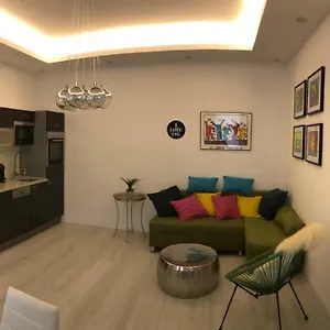  Appartamento Modern City Apt, Next To Metro