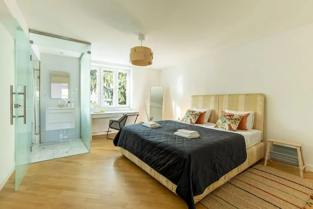 Apartman Dachgeschoss Traum In Gruenruhelage - 20 Minuten Ins Zentrum Bécs